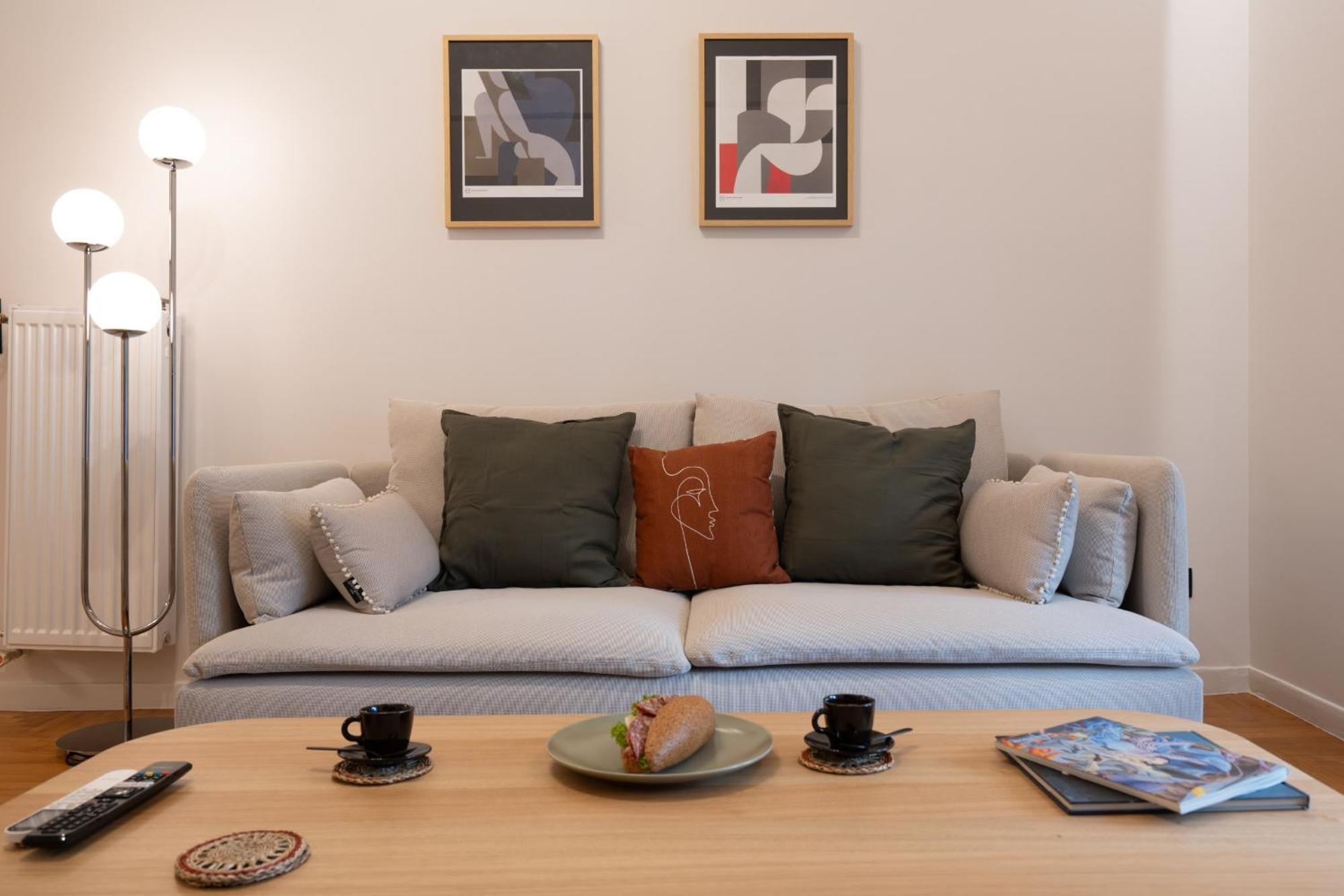 Liv - Modern Heavenly Retreat In Exarcheia Apartment *