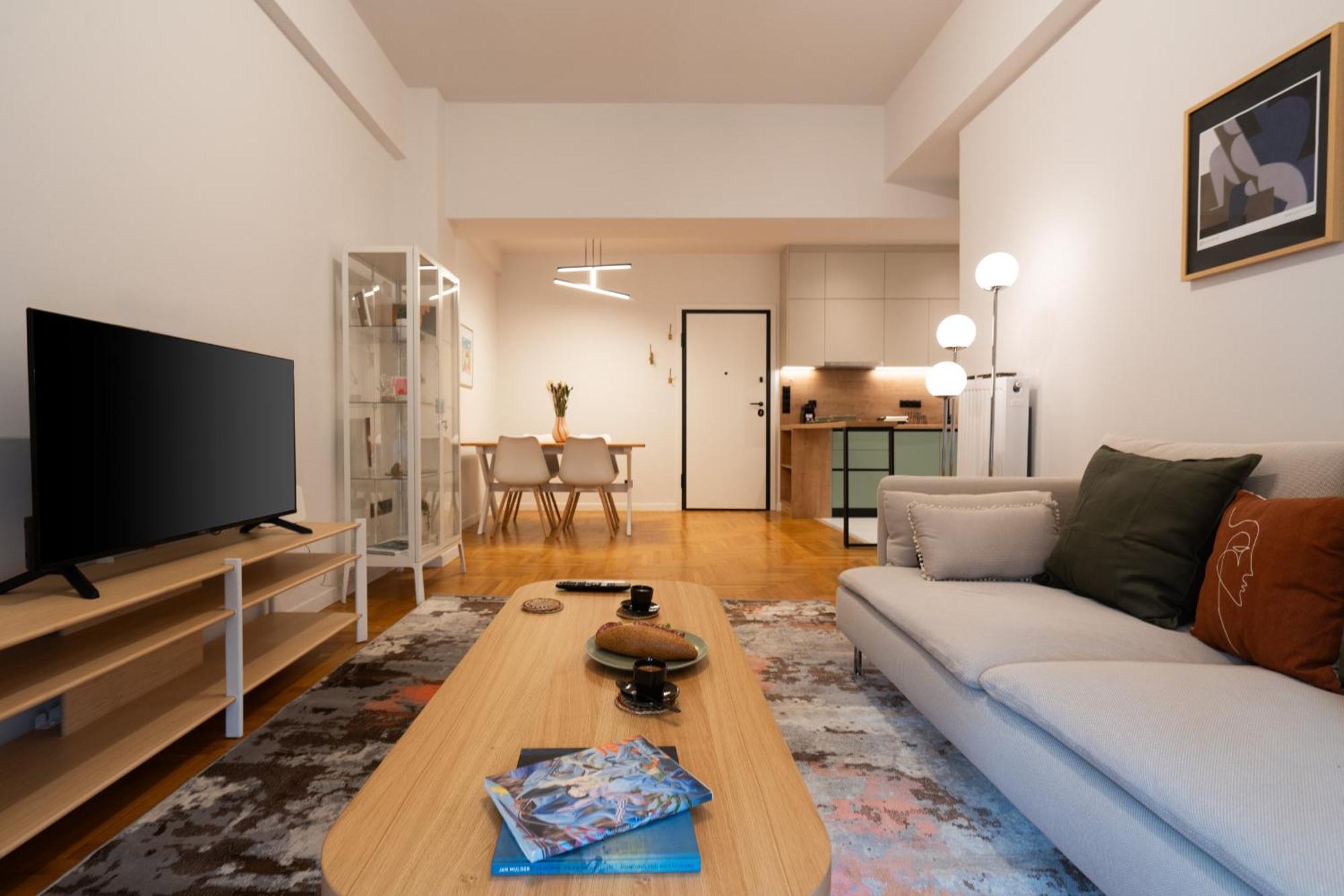Apartment Liv - Modern Heavenly Retreat In Exarcheia