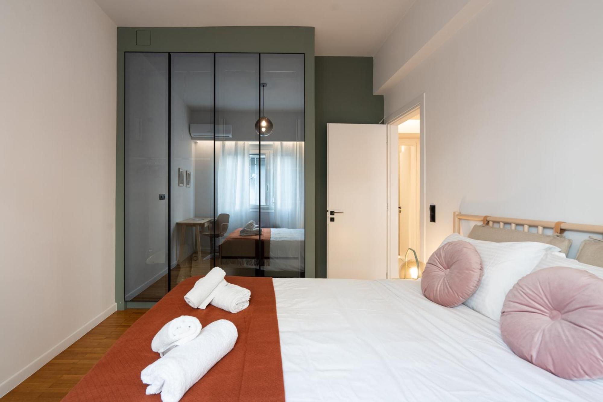 Apartment Liv - Modern Heavenly Retreat In Exarcheia