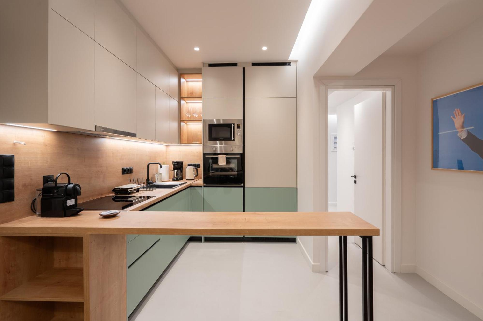 Apartment Liv - Modern Heavenly Retreat In Exarcheia Athens