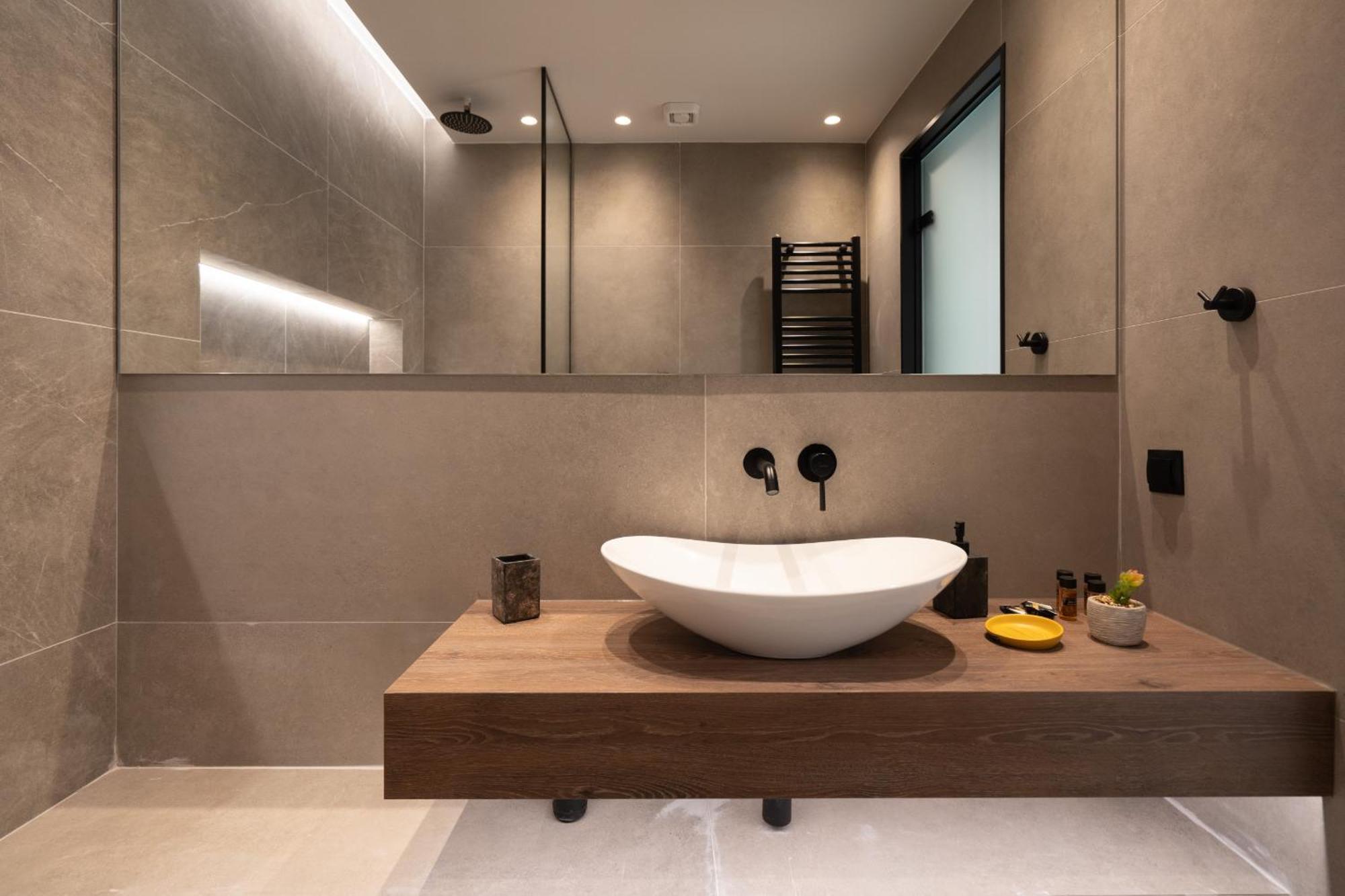 Apartment Liv - Modern Heavenly Retreat In Exarcheia
